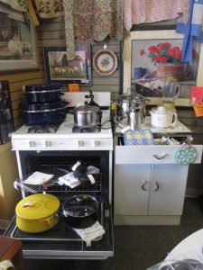 Vintage stove and kitchen cabinet